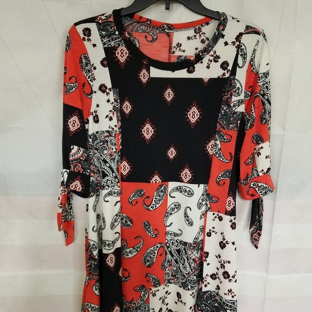 Blouse Black Reddish Orange Tunic w Pockets